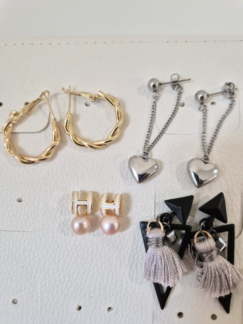 Earring Bundle - Picture 2 of 3
